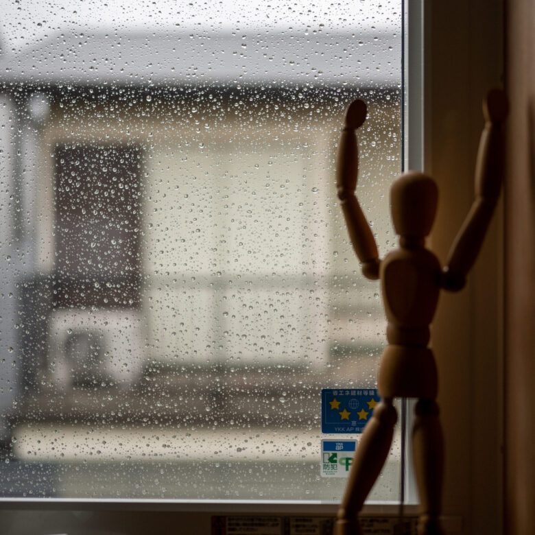 梅雨時期の効果的な除湿方法